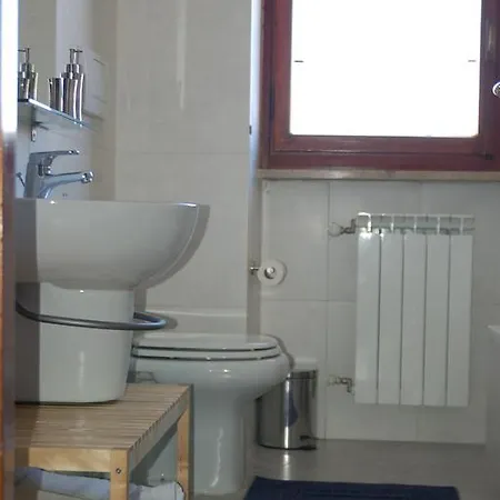 La Rosa Scarlatta Broseta Guest house 2*
