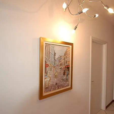 Guest house La Rosa Scarlatta Broseta 2*