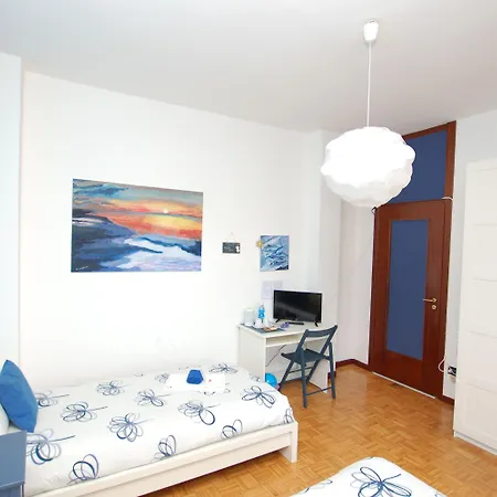 بيت ضيافة La Rosa Scarlatta Broseta 3*